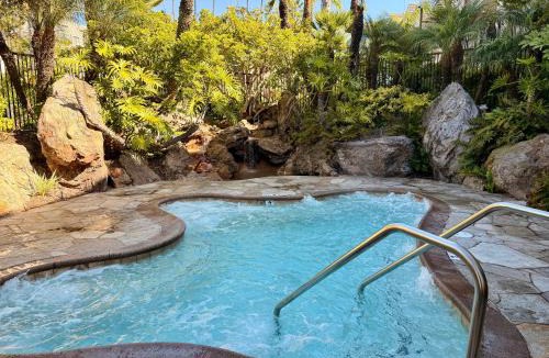 Townsite Apartment | Stunning Oceanview Penthouse | 2BR, Sleeps 6 | North Coast Village Resort
