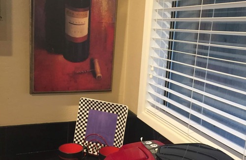 Central Oregon House | Stunning Views, 2 BR 2 BA Convenient to UO, Autzen and The Springs