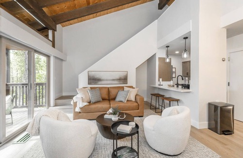 Dollar Point Condo | Stylish Mountain Condo-Near Tahoe City 3BR/2BA