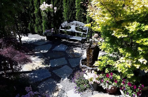 Colbert House | Suite Getaway at Green Bluff w/hot tub, BBQ, private garden and views!