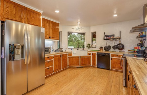 Oakhurst House | Summit Cabin! Stunning home Loaded with amenities!