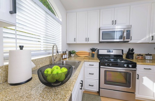 Laguna Niguel Condo | Sunny 2-bedroom condo in beautiful Laguna Niguel near best beaches in OC!