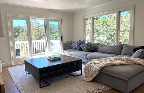 Mill Valley House | Sunny Designer Mill Valley Home; great for kids, walk to park, downtown & trails