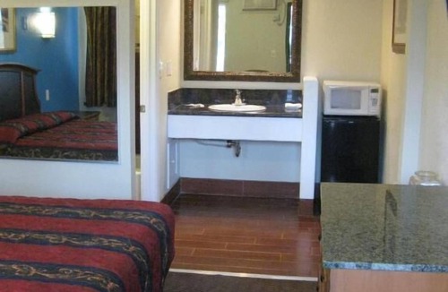 San Bernardino Hotel | Sunshine Motel