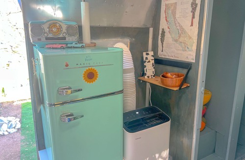 Wofford Heights Apartment | The 1963 Silver Streak – Retro Glam Retreat