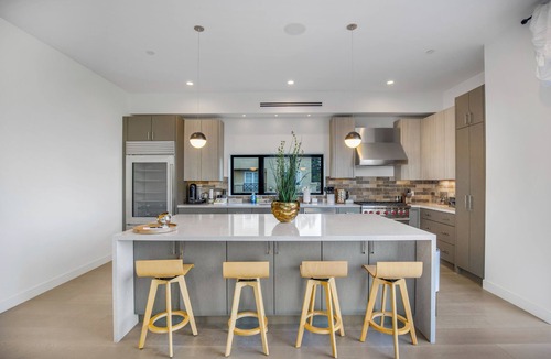 Westwood House | The Ashton Flats 3 - Stylish Westwood Living with Balcony Views