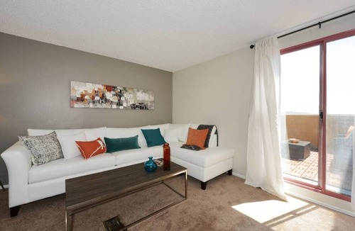 Palms Apartment | The Bagley #305 One Bedroom Corner Loft Penthouse