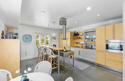 Downtown House | The Barbie Beach House