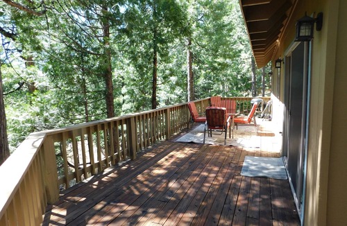 Cold Springs Cabin | The Cold Fisherman 297 4 Bedroom Cabin by Redawning