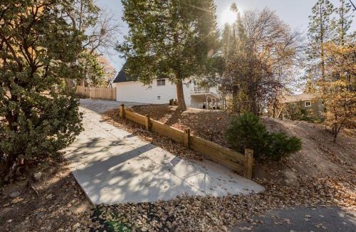 Lake Arrowhead House | The Crown A-Frame Gated Central AC Lake Access