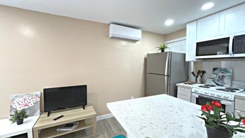 Santa Ana Hostel | The Disney Hostel - Santa Ana