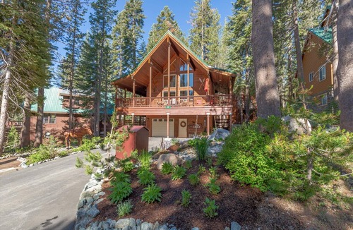 Serene Lakes Cabin | The Lodge: Comfort&Hospitality AC/4bdrm/10 beds/beach