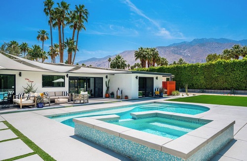 El Mirador House | The Mirador House - Private Estate, Iconic Views, Pool & Spa, Downtown