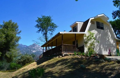 Three Rivers House | The Quail's Nest