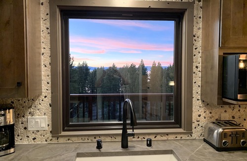Zephyr Cove House | The Tahoe at Three Pines - 5 Min Walk to Lake!