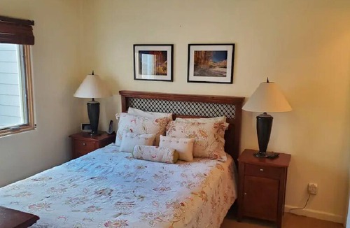 Mammoth Lakes Villa | This unit has been beautifully remodeled. It has three bedrooms and two bathrooms and is a two-story unit.