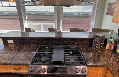 Avalon House | Three bedroom home on the hill with Hot Tub, Fire Table, BBQ and Golf Cart