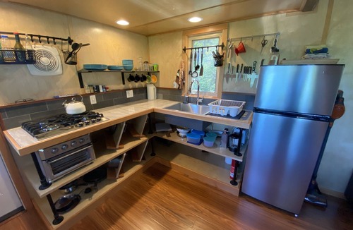 Husum House | Tiny house on 6 quiet acres with outdoor nsteam sauna, and views. Pet friendly!