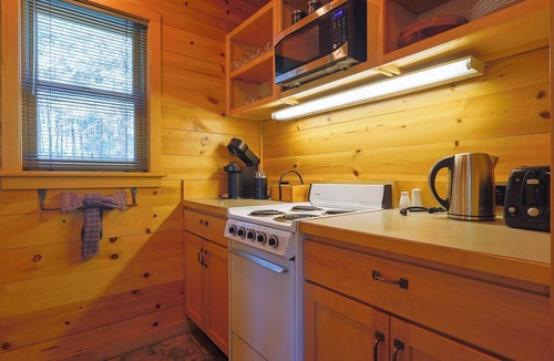 Mazama Cabin | Trailside Retreat - 2 BR Cabin at Wilson Ranch