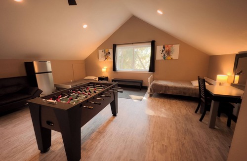 Chattaroy House | Tranquil Nature Retreat on 12 acres!