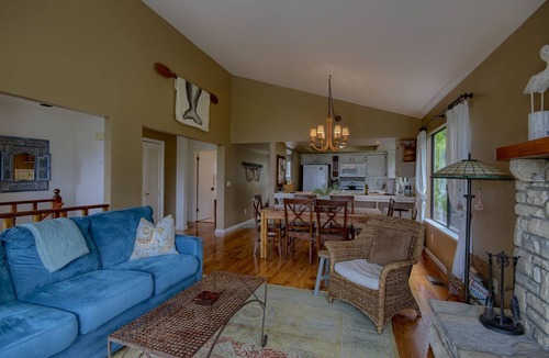 Marine Terrace House | Tranquil Sounds of the Surf