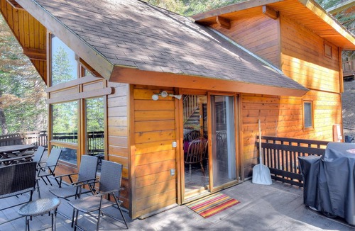 Yosemite West House | Treetops Cabin