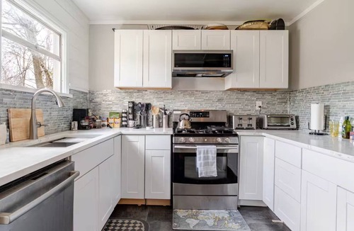 Mount Baker House | True Seattle, Mt Baker neighborhood Home 5 beds and 5 TVs
