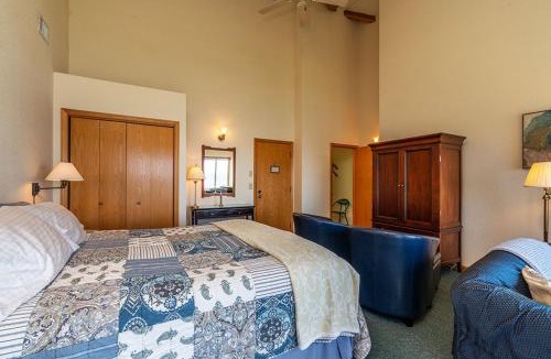 Trinidad Bed & Breakfast | Turtle Rocks Oceanfront Inn