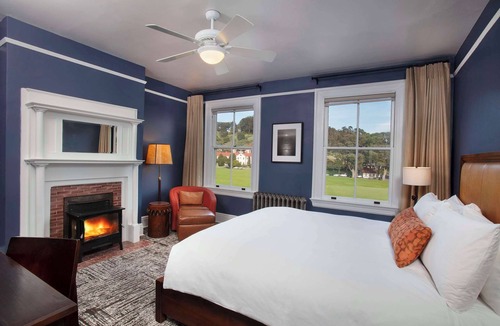 Sausalito Hotel | Two King Room at a 4.5⭐️ Hotel
