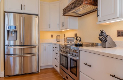 Paso Robles House | Union Road Schoolhouse-History and Elegance in Wine Country! Brand New Spa!