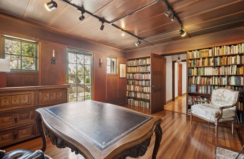 Thousand Oaks House | Unique 5-bedroom house in Berkeley with Exquisite Views
