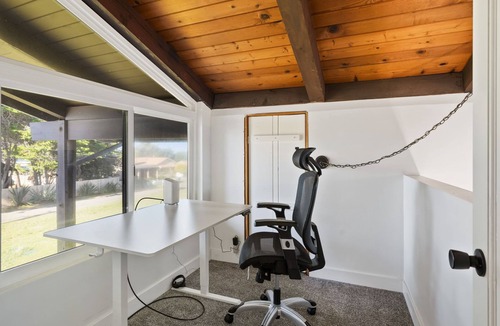 Fort Bragg Villa | Updated 5BR ocean view villa in Mendocino - Fort Bragg with firepit & hot tub