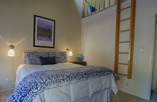 Carnelian Woods Condo | Updated Condo with Forest Views