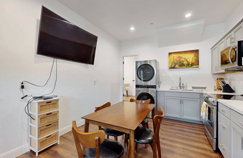 Novato House | Updated Spanish-Style Home w/Private Entrance, Close To Golf, Shopping, & Hiking