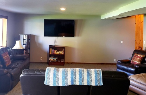 Tumtum House | UPDATED! Spokane River WATERFRONT, Boat launch, firepit, hot tub, privacy, views