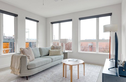 West Woodland Apartment | Upscale Ballard 2BR w/ BBQ, Lounge & W/D, onsite retail, by Blueground