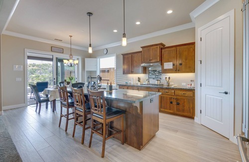 Sunset House | Vacation home just 3 minutes to Sacramento River