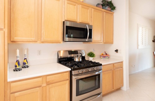 Desert Palms House | VACATION IN SUN CITY WITH GOLF VIEWS ! IN PALM DESERT CA Golf, Pool, Gym