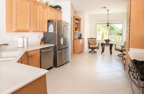 Desert Palms House | VACATION IN SUN CITY WITH GOLF VIEWS ! IN PALM DESERT CA Golf, Pool, Gym