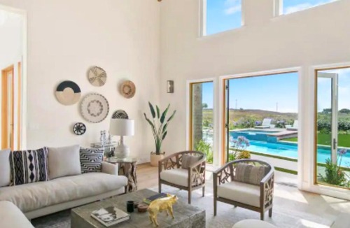 Central Malibu Villa | Vacation Villa with Private Pool in Malibu