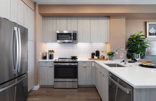 Menlo Park Hotel | Vasara Menlo Park: 2BR Retreat with Upscale Features