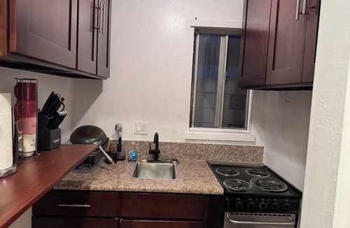 Venice Apartment | Venice Beach Studio Steps from the Ocean & Boardwalk