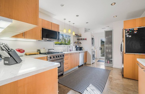 Venice House | Venice Beach Villa: private luxury, sundeck, prime in-demand location