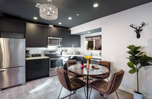 Hollywood Hotel | Vibey 2BDR in Prime Hollywood | Steps to Attractions | Rock n Roll by AvantStay