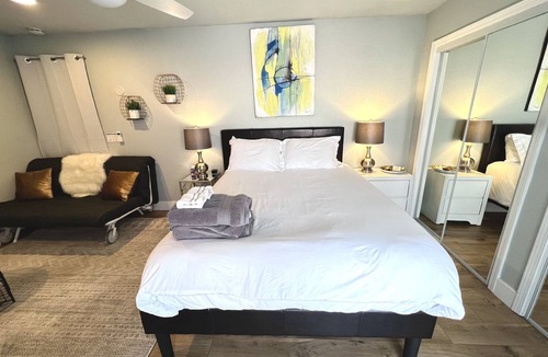 Redding Apartment | Victory Suite- Private Entrance + Bathroom
