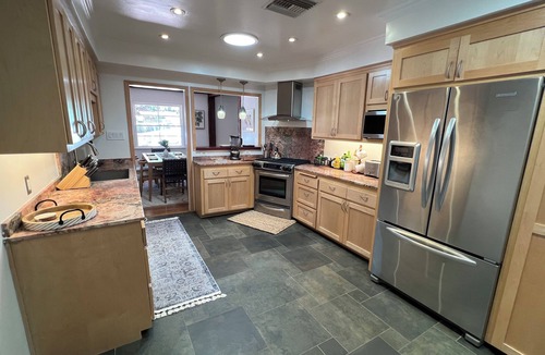 Woodland Hills House | Villa Reforma - Newly Designed 4BR House with Pool & Garden in Los Angeles