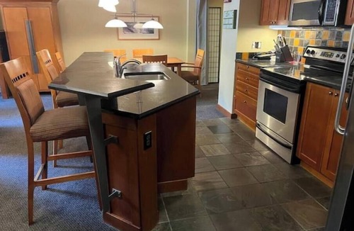 Olympic Valley Condo | Village@Palisades Tahoe Sleeps 6