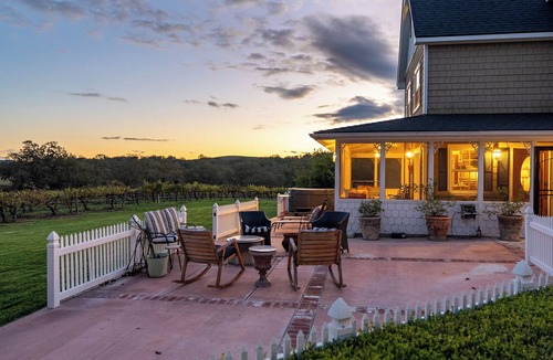 Templeton House | Vineyard Retreat in a Stunning Vineyard Setting and Views, Hot Tub, and More