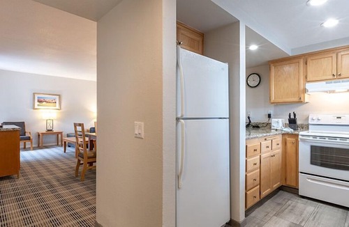 Baristo Resort | Vista Mirage Resort,Palm Springs w/. BBQ & Pool-2 BR suite in Palm Springs