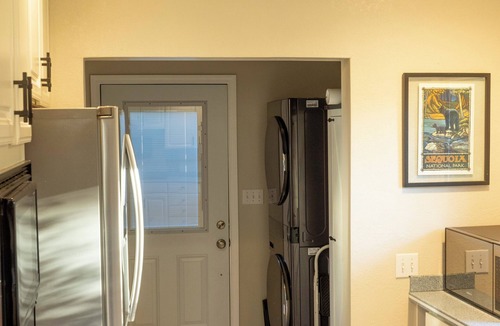 Lexington Hills House | Wake Up to Water Views in This Peaceful 2BR Escape 8 minutes from downtown